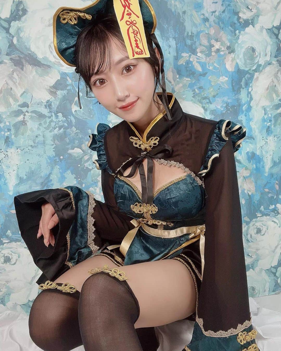 のインスタグラム：「おはよう☀お菓子くれなきゃイタズラしちゃうよ  #1日1時　#ハロウィン」