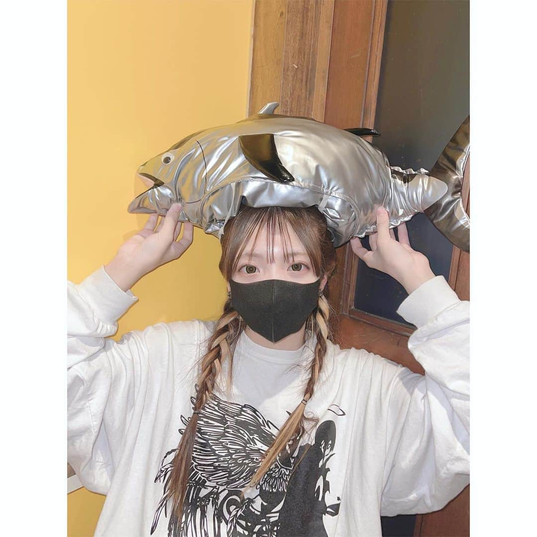 みーみさんのインスタグラム写真 - (みーみInstagram)「🐟  え、今みーみの事魚って言った？ #ボンボンtv」10月29日 19時28分 - mi__mi0311