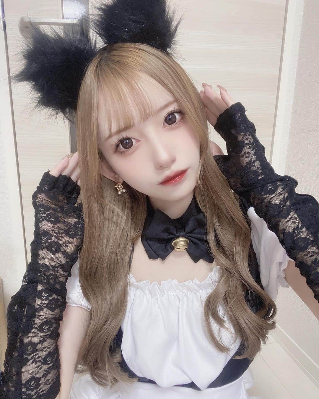 jurinaのインスタグラム：「人多すぎて外出れないからおうちで👻」
