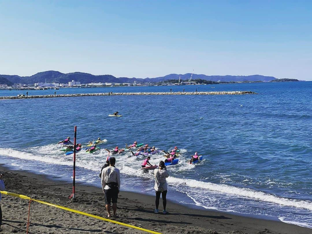 飯沼誠司さんのインスタグラム写真 - (飯沼誠司Instagram)「SURF HEROES x OCEAN+FEST TATEYAMA  NICEなコラボレーションでした。 ✨キラキラの笑顔 たくさん見ました。 悔し涙も素敵だったなぁ。 @surfheroes.oceanman.series  @tateyama_surf_club  @athlete.save.japan  #tateyamasurfclub  #tateyamasurfclubyouth  #tateyamasurfclubjunior  #lifesaving #paddle  #swim #run #oceanman #tateyama」10月29日 19時55分 - seiji_iinuma