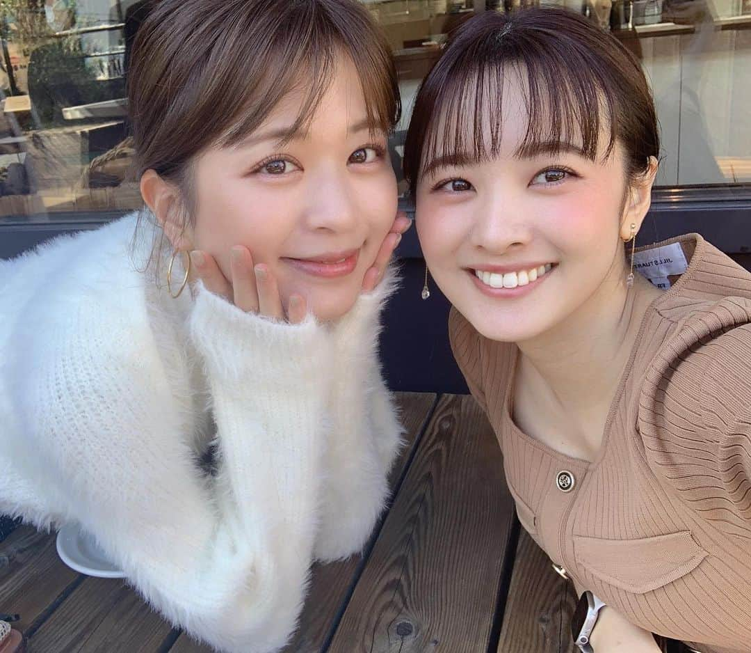 沖田愛加さんのインスタグラム写真 - (沖田愛加Instagram)「同い年のなっちゃん❤️❤️ ひっさしぶりに会えた☺︎ ささみ蒸したのとかきゅうりとか体にいいもの食べたいよねって話ながら ガッツリパン食べました☺︎笑  最近筋トレ頑張ってるのーーー ってニコニコで話してるなっちゃんが 可愛かったです🫣笑  #代官山カフェ #沖田愛加 #河出奈都美」10月29日 20時16分 - okita_aika