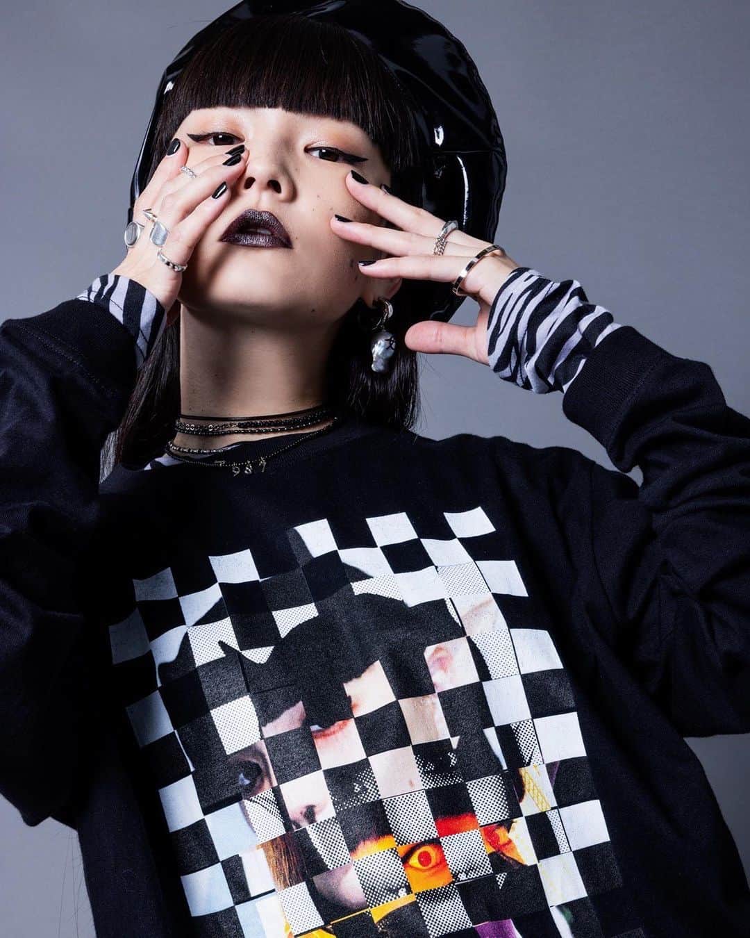 のインスタグラム：「🤍PHOTO COLLAGE L/S TEE🖤 Collage by @ugokamoto 🙏🏻 #candystripper #photocollagelstee #ugokamoto」