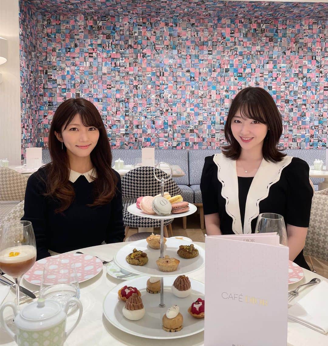 西川あやのさんのインスタグラム写真 - (西川あやのInstagram)「先日は… カフェの楽しみ方教えてもらったよ😂❤️‍🔥  👏👏👏  今度は…しょっぱいものも…♡  #Diorカフェ」10月29日 16時37分 - nishikawaayano