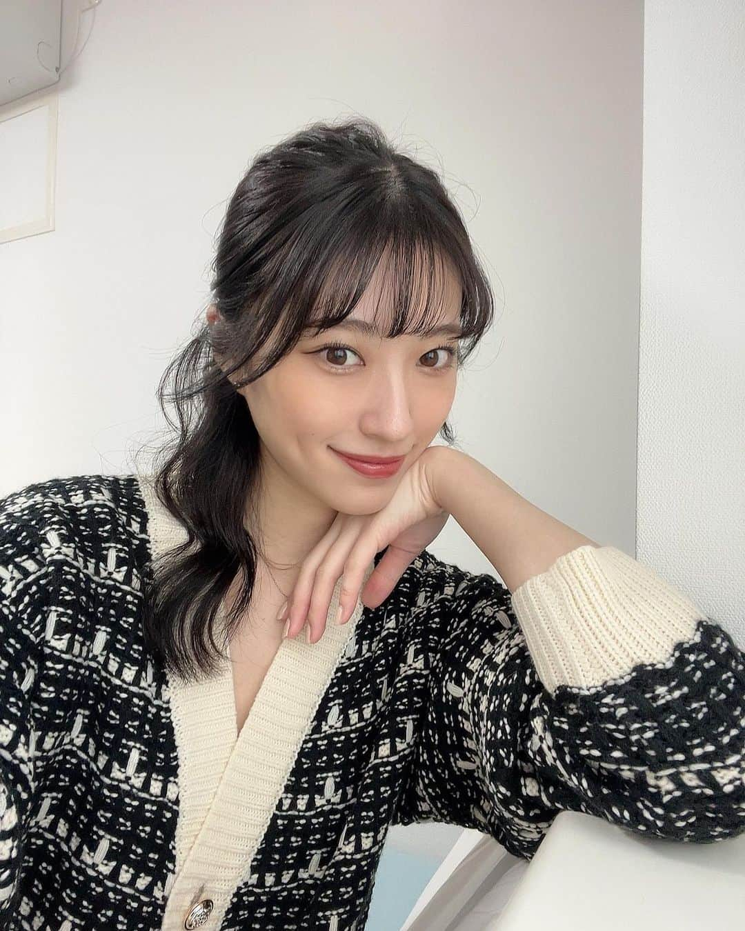 小山莉奈さんのインスタグラム写真 - (小山莉奈Instagram)「@lavido.jp 🫧💚  最近寒くなってきて、肌の乾燥が気になってきたので Lavidoのリプレニッシングクリームを愛用中❣️ Lavidoの商品の中で特にお気に入りの1つ。 しっかり保湿してくれるのでこれからの時期にもおすすめ！ あと少しで使い終わるので、そろそろ2個目に突入〜🥹 . #lavido #スキンケア #おすすめスキンケア #乾燥肌対策  #셀카 #셀스타그람 #셀피 #얼스타그람 #메이크업 #메이크 #일상 #대일리 #뷰티스타그램 #뷰티그램 #피부관리 #피부고민」10月29日 16時31分 - koyama_rina