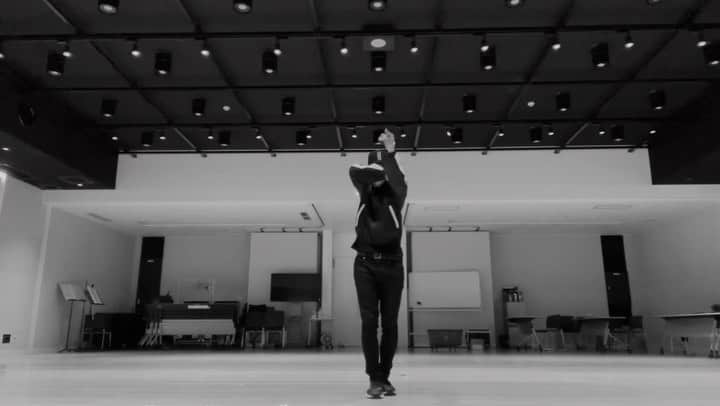 陣のインスタグラム：「~INVISIBLE LOVE~ Choreography by LIKIYA san  踊ってみたよ 振り付けカッコよすぎて好きなんです☺️  #THERAMPAGE #INVISIBLELOVE ♡」