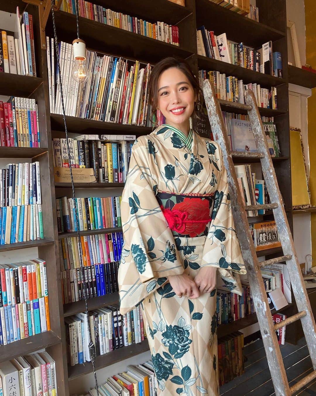 のインスタグラム：「去年の10/29🌾 皆んなで着物きてお散歩してた 楽しかったな🤎」