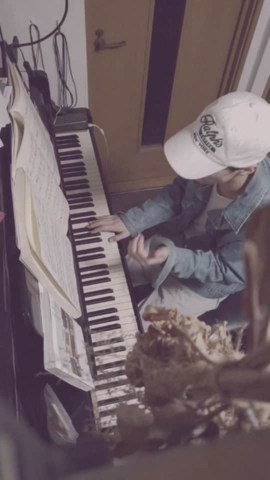 大久保裕太のインスタグラム：「『il porco rosso』.  #piano#pianoman#okbpiano#ghibli#anime#goodnight #久石譲#ジブリ#紅の豚」