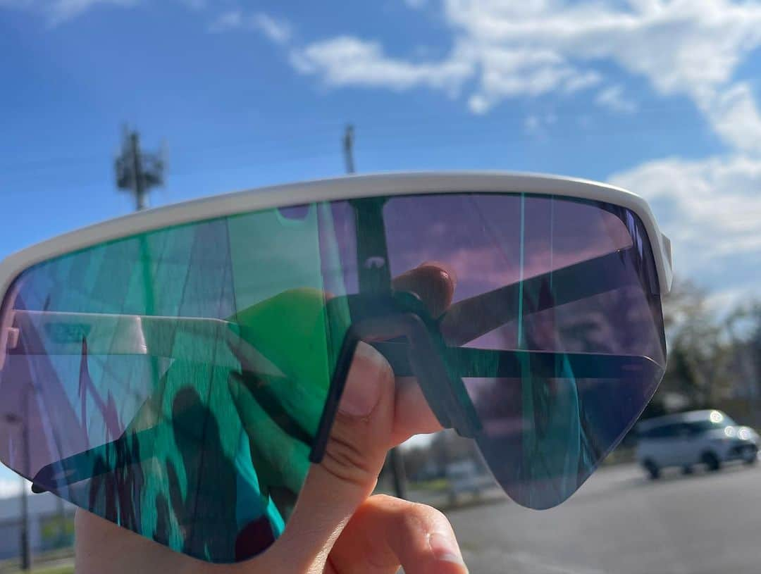 菊池純礼さんのインスタグラム写真 - (菊池純礼Instagram)「Beautiful weather and the new👓 by @oakleyjapan  新しいサングラスでバイクライド🚲 軽くて視界広くて綺麗に路面が見える、つけていないみたいなサングラス 。 クリアな視界で練習がんばります！！ いつもありがとうございます😎  #SutroLiteSweep #スートロライトスィープ  #teamFujikyu #チーム富士急#富士急行スケート部  @fujiq_skate   #ショートトラック#スピードスケート」10月29日 21時23分 - kikuchi.su_115