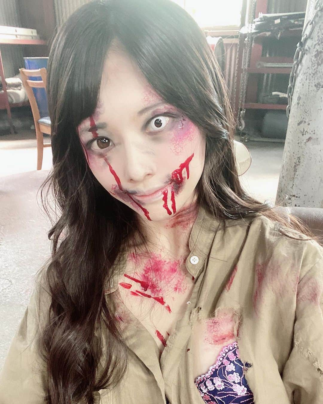 天津いちはさんのインスタグラム写真 - (天津いちはInstagram)「頑張りました！ハロウィン🧟 ゾンビメイク🧟‍♀️🧟‍♀️  #zombie #zombiemakeup」10月29日 21時29分 - ichichiha