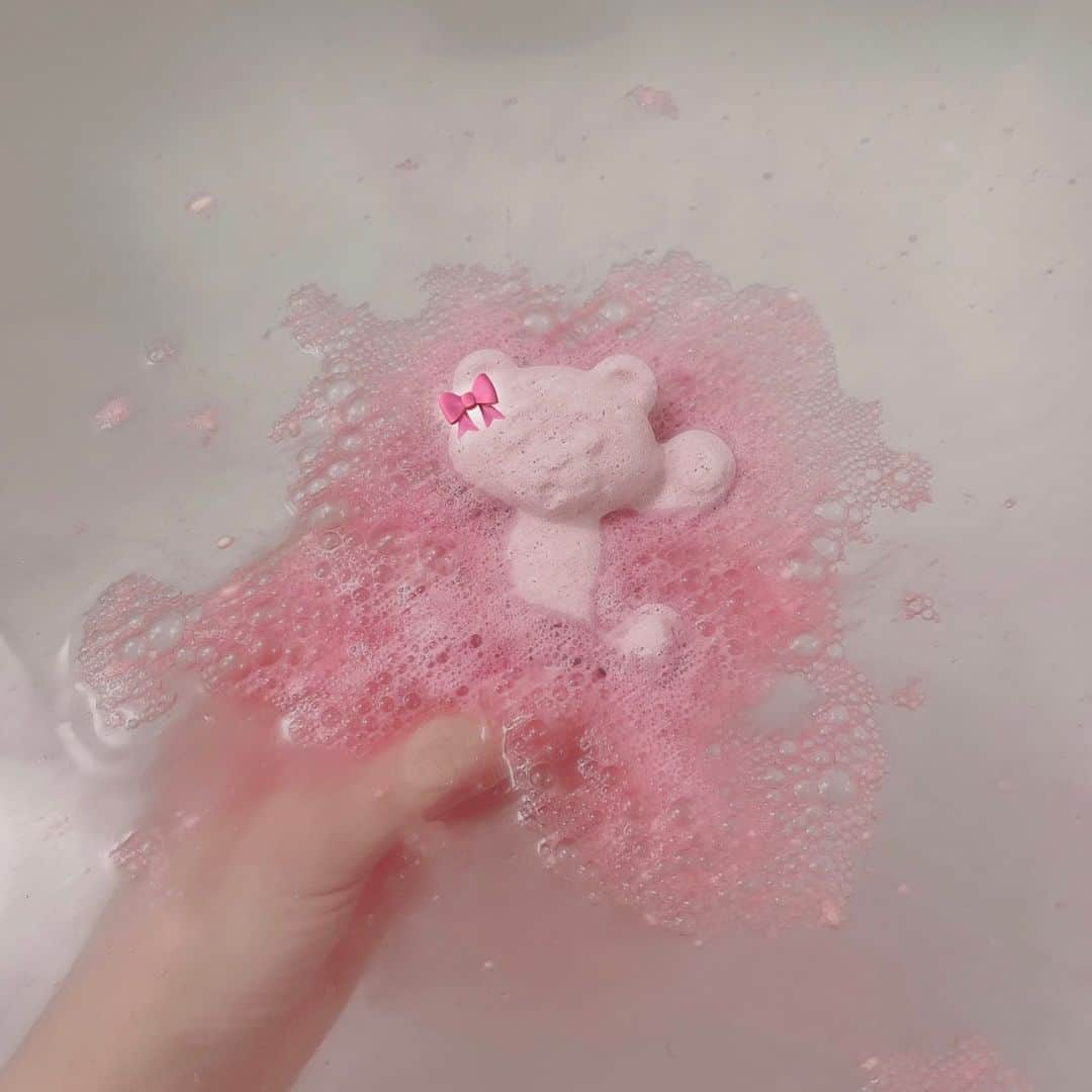 古澤里紗さんのインスタグラム写真 - (古澤里紗Instagram)「くまもフレガリ🐻‍❄️🎀 . . . #lush」10月29日 22時09分 - fuuuuu_ri