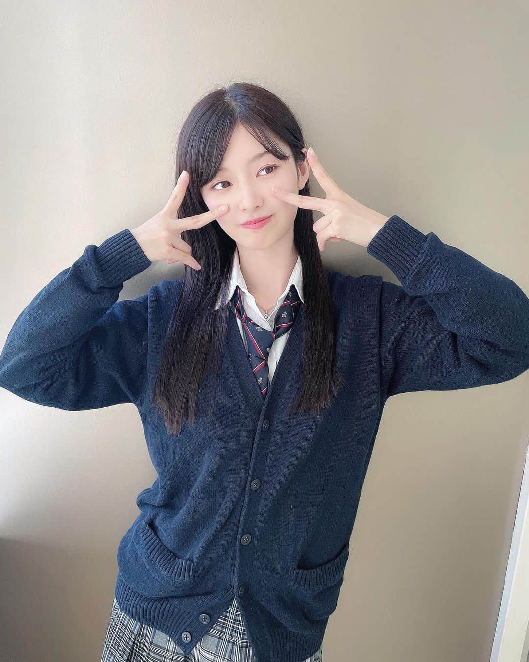 のインスタグラム：「#オンラインお話し会 1日目は制服でした🎃✨ 明日もよろしくねー❤️ . . #AKB48 #制服 #idol #halloween」