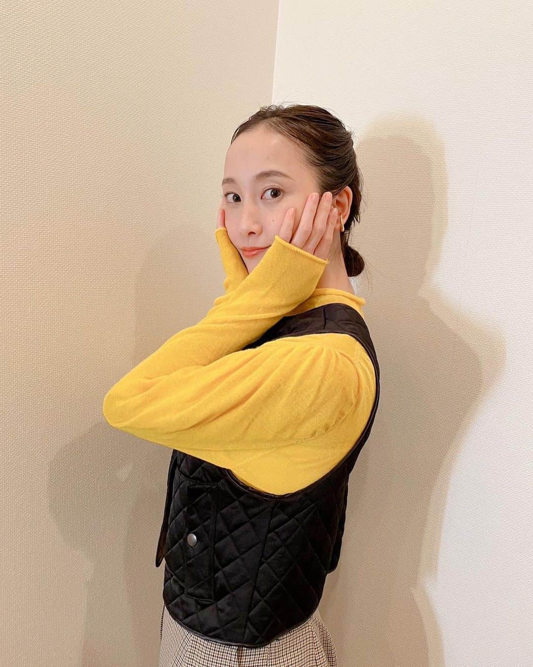 松井玲奈のインスタグラム：「『KinKi Kidsのブンブブーン』に出演していました。 舞台の宣伝で、中川さんとご一緒です。 美味しいお弁当を食べながら、パーソナルなことや、好きなことについてたくさんお話しさせていただきました。 TVerなどでご覧になれるようなので是非! 明日はついに稽古場での最後の通し！ 『歌妖曲～中川大志之丞変化～』歌にダンスにお芝居に、とってもパワフルな作品になっています！ 迷っている方、まだ間に合いますので是非！」