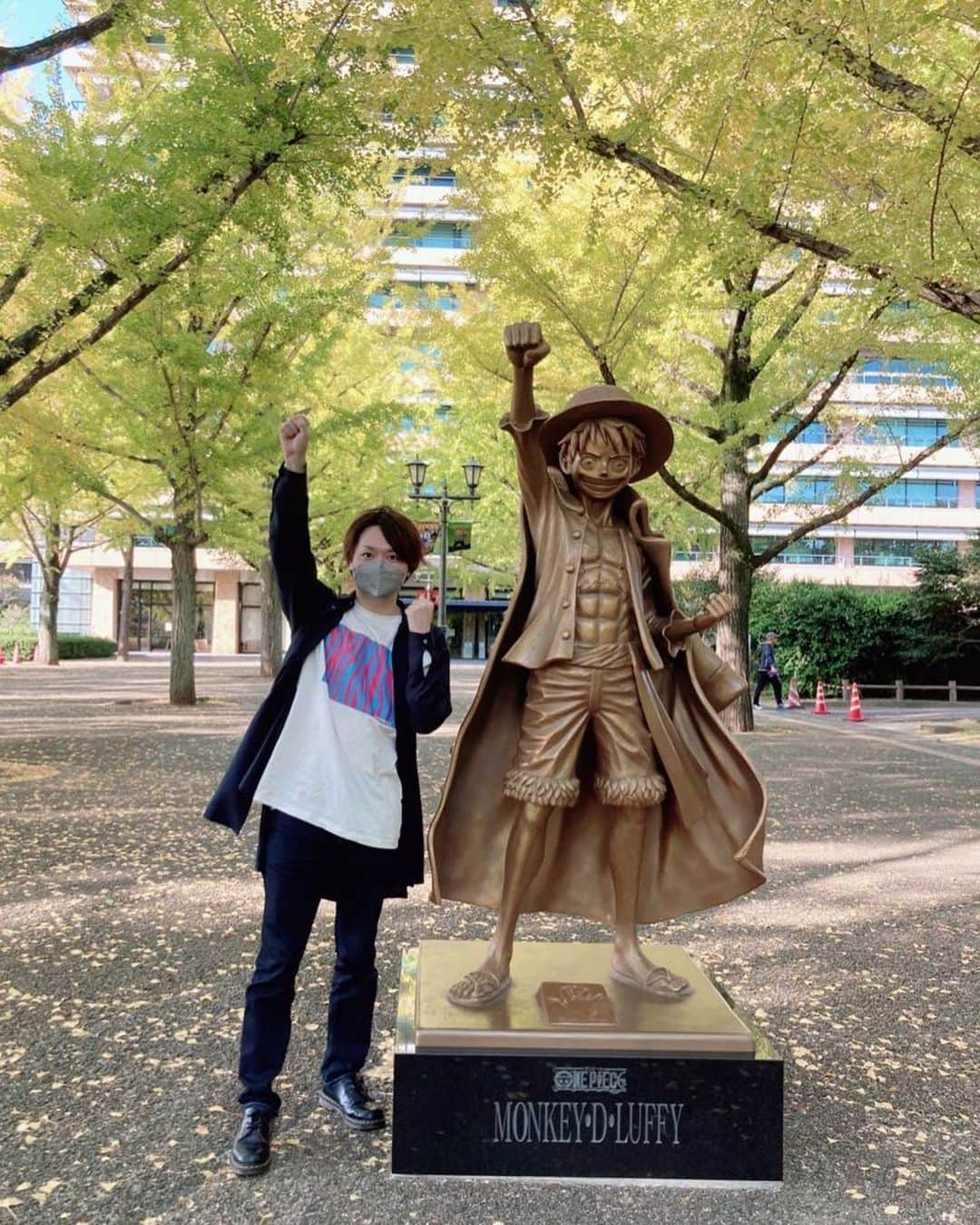 だいだらのインスタグラム：「熊本の初日✊👒 ルフィに会って城で陣太鼓ソフトクリーム食べて馬を食べてきた。 最後のはおかりんさんとツーショット」