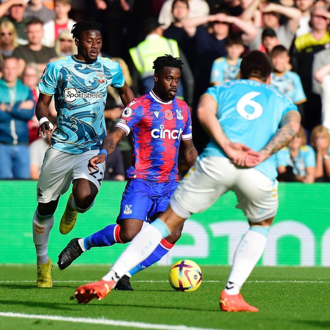 ジェフ・シュルップのインスタグラム：「Big 3 points today! 💙❤️」