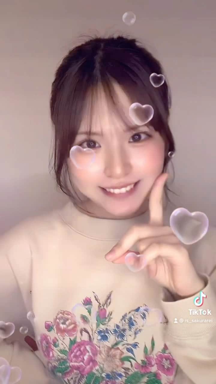 桃山れいあのインスタグラム：「推してくれますか？🐰🎀」