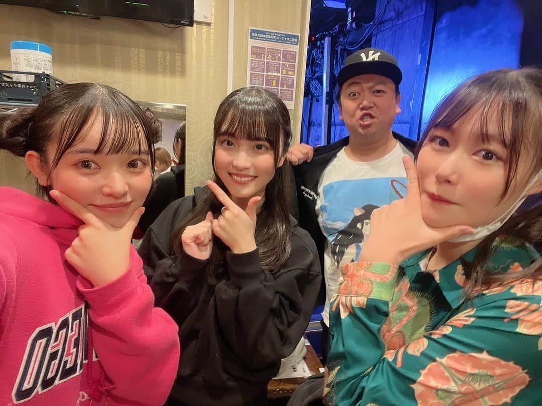 伊藤俊一のインスタグラム：「連日なんかしらしてて いい感じ！！ って思って１１月のスケジュール見たら 緊急事態宣言中ぐらい なんの予定も入ってなくて ビビってます！ 仕事ください！！  とりあえず 音バラ楽しかった！ そして ショウガールズに出てくれた中村涼子さんのネタ 素敵すぎて刺激もらいまくりでした！ アンブレラマーカー ずっとなんかしら欲しくて 生きてたんですが 中村涼子さんのこれ最高！ 干支なんですって！ いいね！」