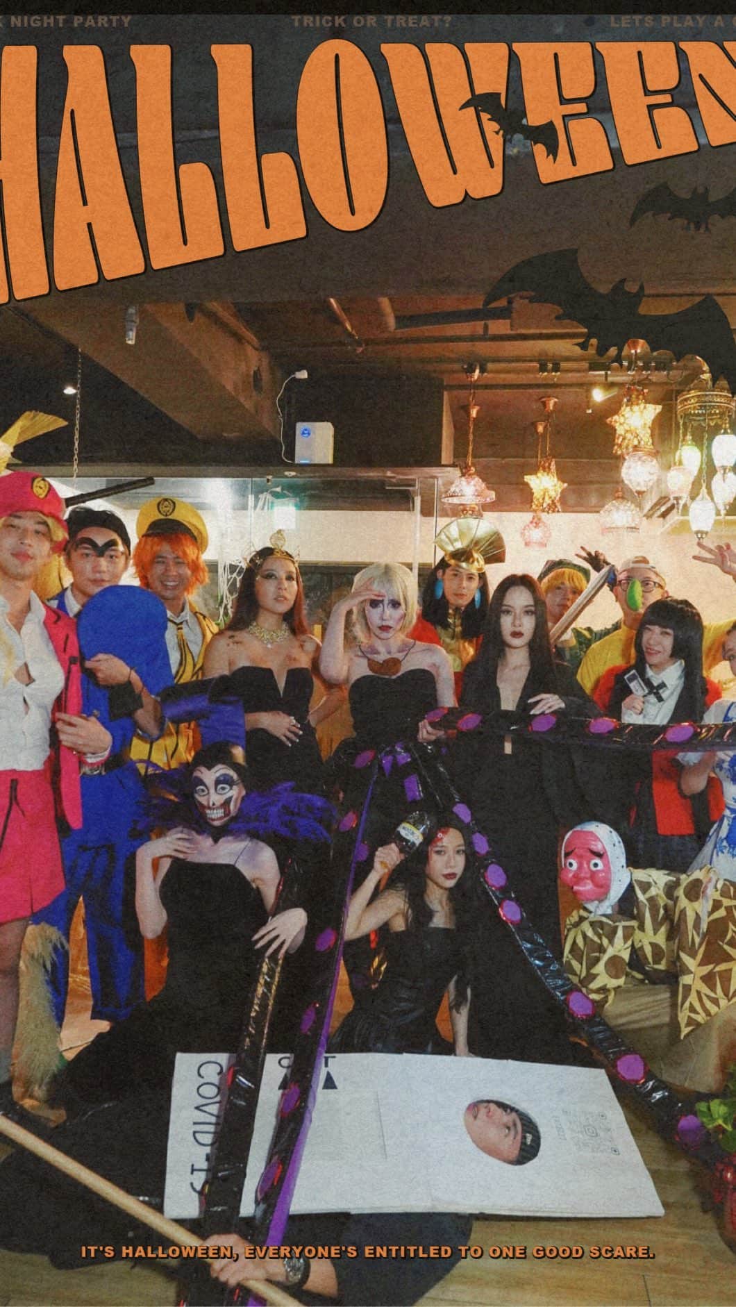 張香香のインスタグラム：「我們今年的萬聖節🎃🖤」