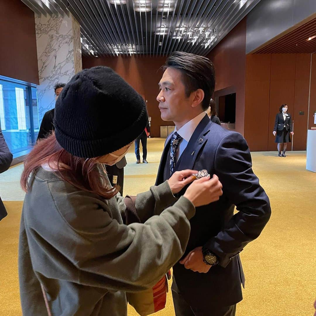 中川家さんのインスタグラム写真 - (中川家Instagram)「この後16:00からNHK新人お笑い大賞はじまりまーす！ 本番前の剛さんです✨😽  #nhk新人お笑い大賞」10月30日 15時48分 - nakagawake.tsu.re