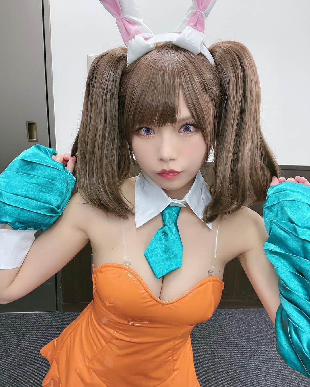 プラネットオシリスのインスタグラム：「. 池ハロ二日間ありがとうございました🎃💜 二日目は七つの大罪のディアンヌフィギュアverでした🐰 . お天気よくてよかった✨背中焼けてヒリヒリします🌞 ガチ撮影エリア撮ってくれたみなさま ありがとうございました🙇‍♂️💕 . . #池ハロ#池ハロ2022#池袋ハロウィン#ハロウィン#コスプレ#コスプレイヤー#七つの大罪#ディアンヌ#バニー#バニーガール #halloween#halloweencostume#diane」