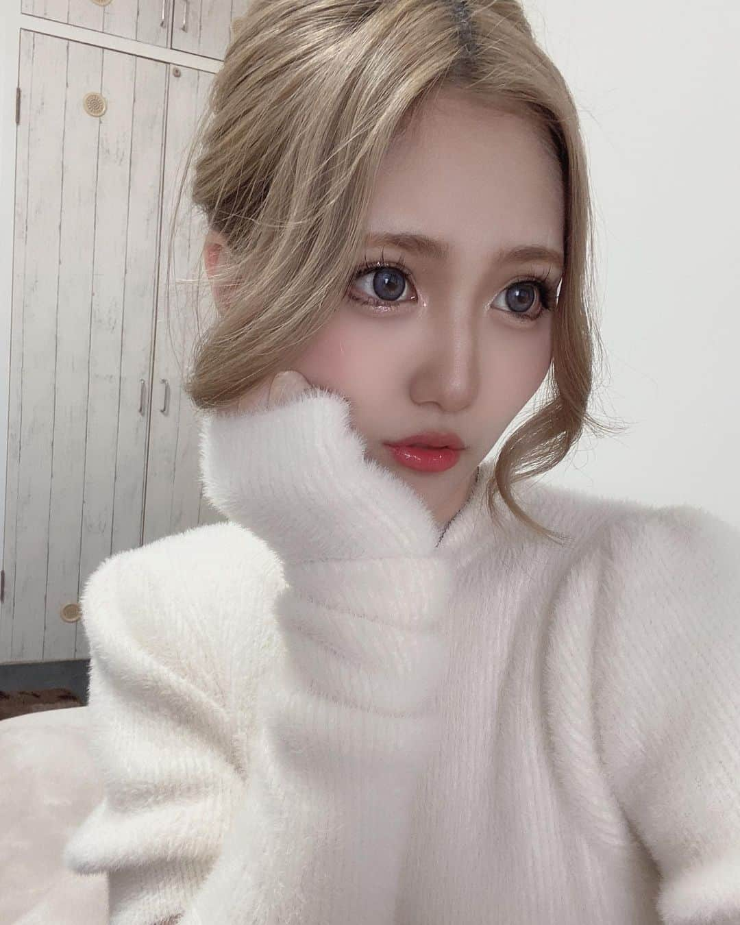 守田美咲さんのインスタグラム写真 - (守田美咲Instagram)「モフモフッ⛄️❄️ #ミルクティーベージュ #ロムアンド」10月30日 19時26分 - misamisa_kimono