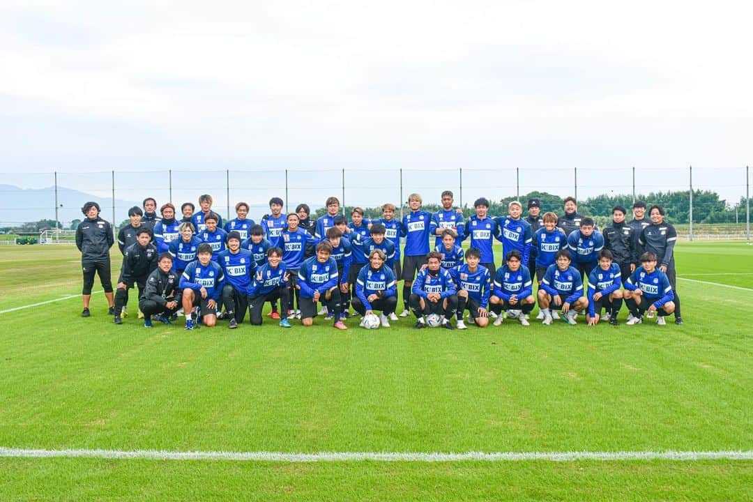 のインスタグラム：「2022シーズンが終わりました！ 今シーズンもたくさんのご声援ありがとうございました🙇🏻‍♂️🔥 なかなか点が取れず、不完全燃焼でした。この悔しさは来シーズン必ず晴らします。 まずはオフシーズンゆっくり休みます😌 #thespa #11」