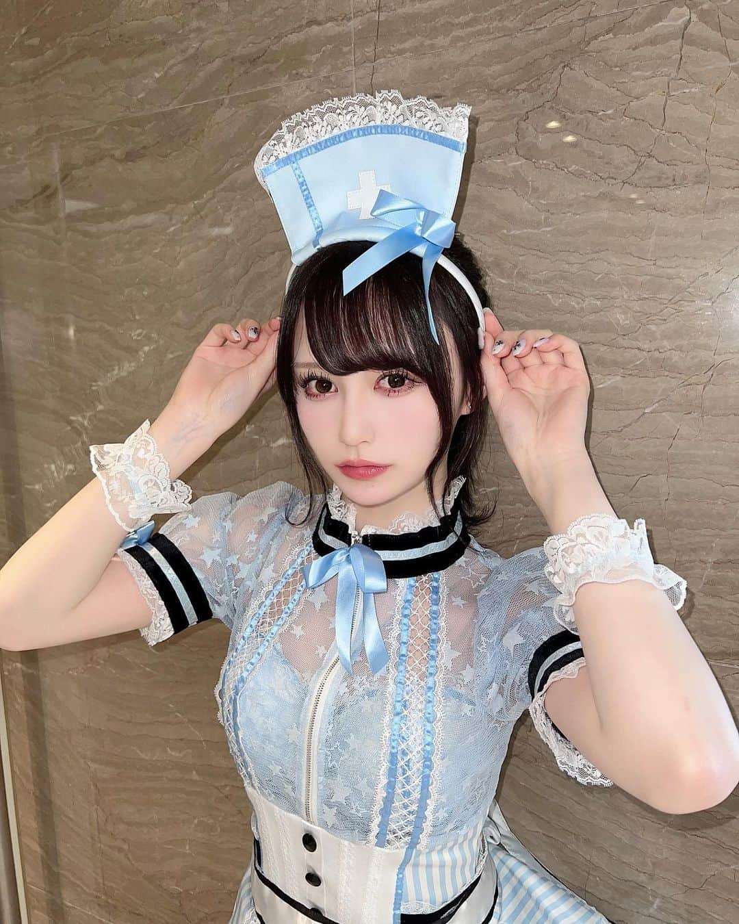 山本望叶のインスタグラム：「診てもらいたい人～？  #コスプレ #ハロウィンコスプレ #ナース #ナースコスプレ #ヤブ看護師」