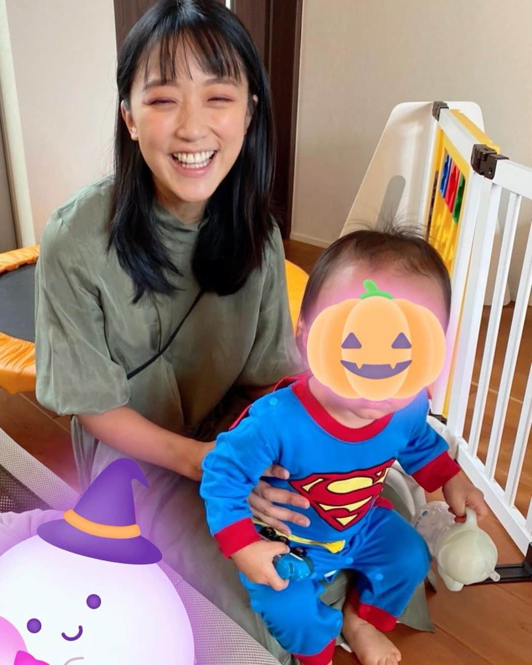 竹内由恵さんのインスタグラム写真 - (竹内由恵Instagram)「今年のハロウィンは、静岡のお友達のおうちでハロウィンパーティーをすることができました✨呼んでいただき、嬉しかった🥹 子供たちのコスチューム姿がかわいくて、たくさん写真、動画を撮りました🎃大人もたくさんおしゃべりできた。 息子はスーパーマンと恐竜の2パターンで参戦！  #ハロウィン #子供同士で遊ぶ姿 #可愛すぎる #ホームパーティー #恐竜のほうは　#帽子が嫌 で　#すぐ脱ぎたがる」10月30日 21時37分 - yoshie0takeuchi