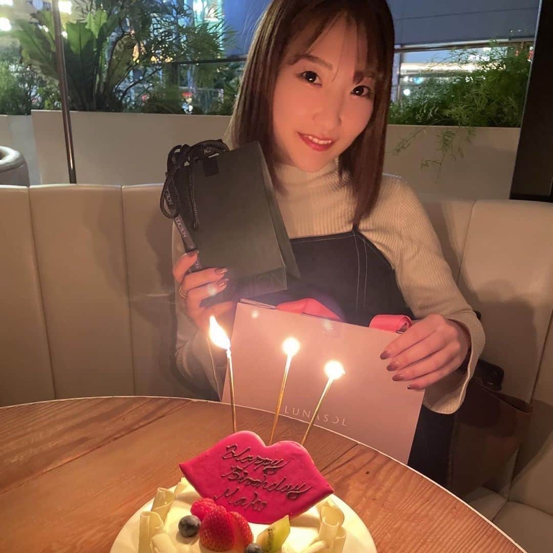 仁藤みさきさんのインスタグラム写真 - (仁藤みさきInstagram)「@ma1026ko ちゃんのバースデー🎂 女子会　@kaaao9  姉さん達いつも優しくしてくれてありがとう🥺💓」10月30日 21時52分 - misakinito