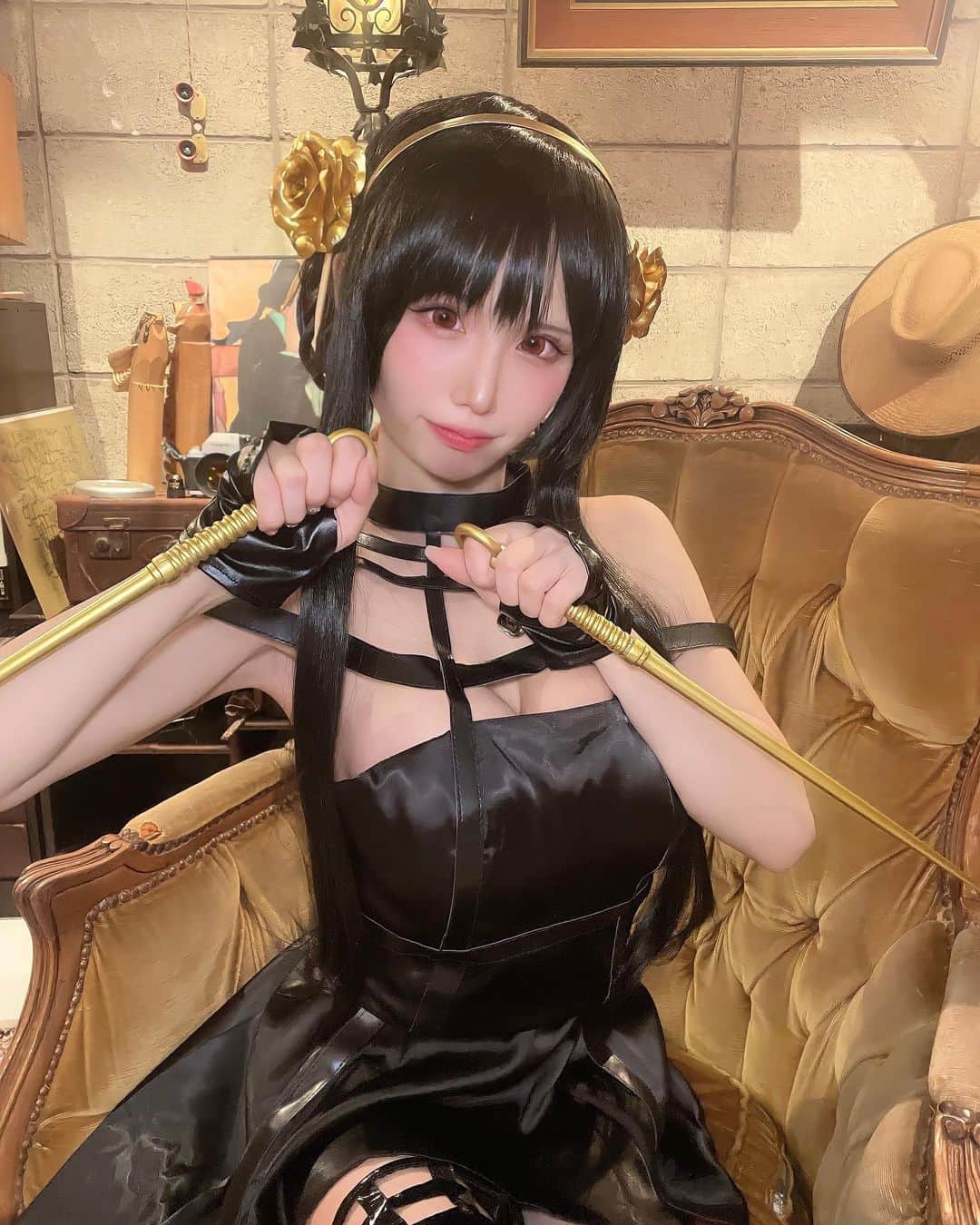 にゃいりんのインスタグラム：「ヨル・フォージャー🥀  #halloween #spyxfamily #cosplay」