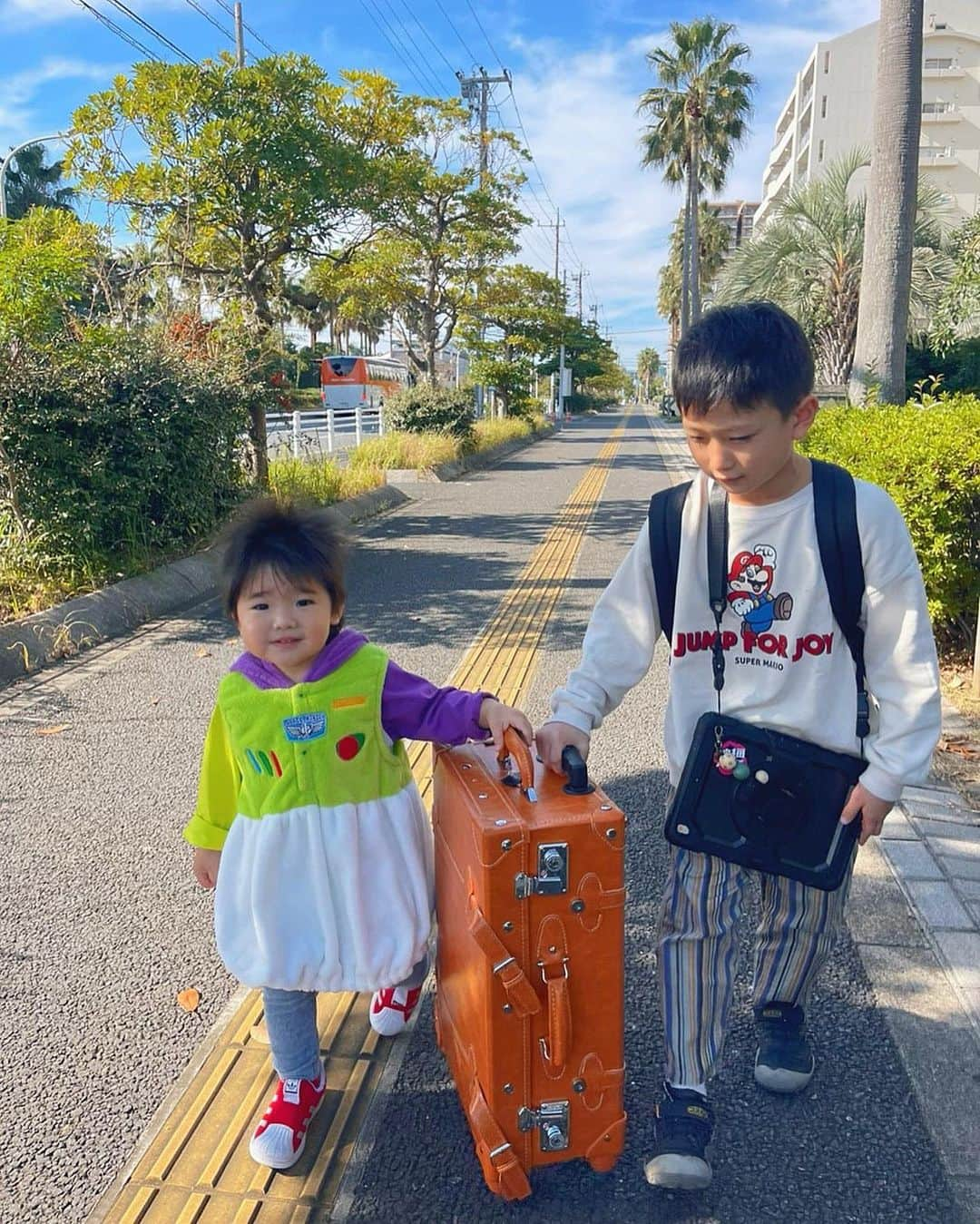 角田麻央さんのインスタグラム写真 - (角田麻央Instagram)「HAPPY HALLOWEEN🦁💟 たくさんの笑顔が見れて母さんは幸せだよ🚀💚💕🔥 #HALLOWEEN #disney #ハロウィン2022 #愛息子 #👩‍👦」10月30日 22時42分 - maotsunoda888