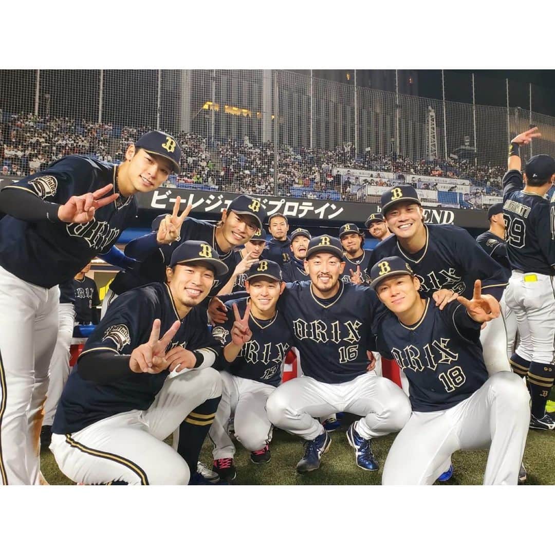 平野佳寿さんのインスタグラム写真 - (平野佳寿Instagram)「日本一になることができました！ このメンバーで最後まで戦えたことを誇りに思います。 皆さん、1年間たくさんの応援をありがとうございました！  #Bs2022 #全員で日本一」10月31日 9時27分 - yoshihirano66