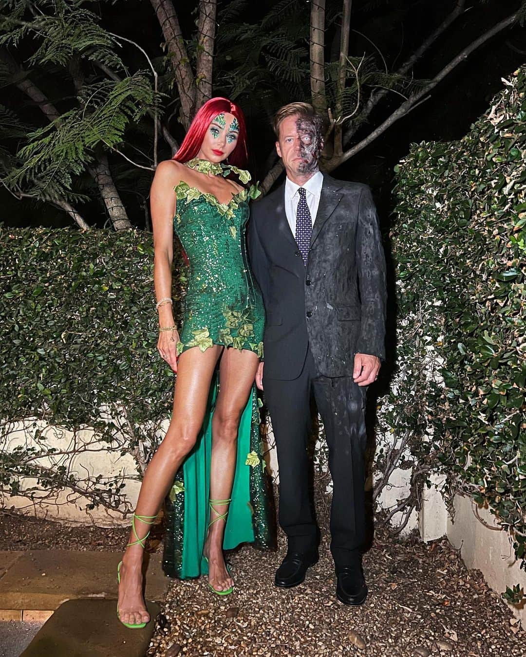 Ludi Delfinoさんのインスタグラム写真 - (Ludi DelfinoInstagram)「Poison Ivy & Two Face 🍀👻🎃」10月31日 8時09分 - ludidelfino