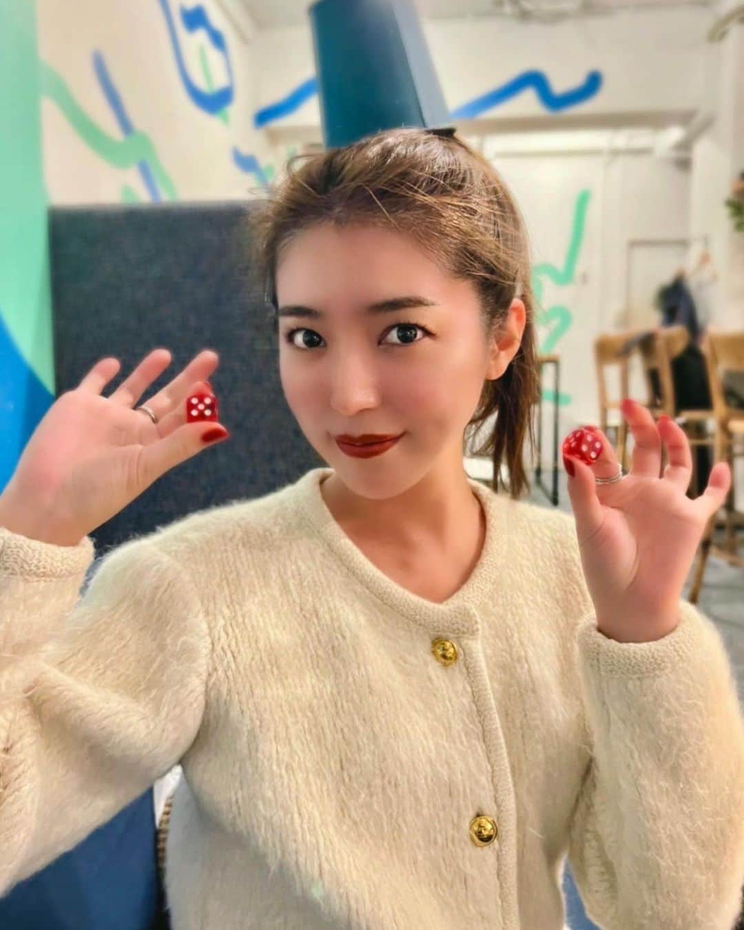 のインスタグラム：「Halloween🎃  サイコロゲーム楽しかった！ 昨日初めてセンターオブジアース観たんだけど、めっちゃ楽しい！ 改めてディズニーシーに行きたくなりました🤭  #halloween」