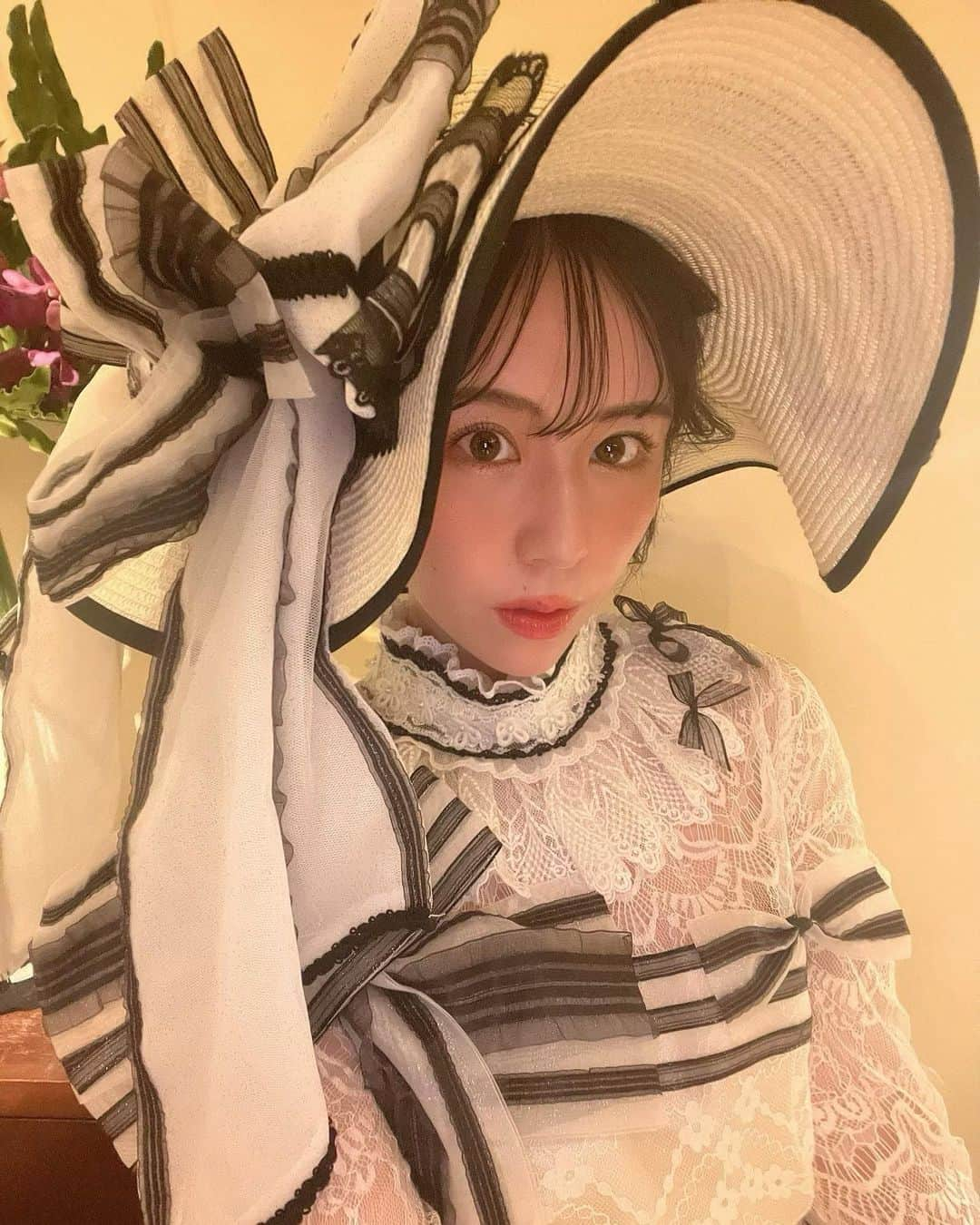 横井美穂さんのインスタグラム写真 - (横井美穂Instagram)「. Happy Halloween🎃🖤  #マイフェアレディ  #ハロウィン  #happyhalloween  #halloween」10月31日 19時30分 - miho__yokoi