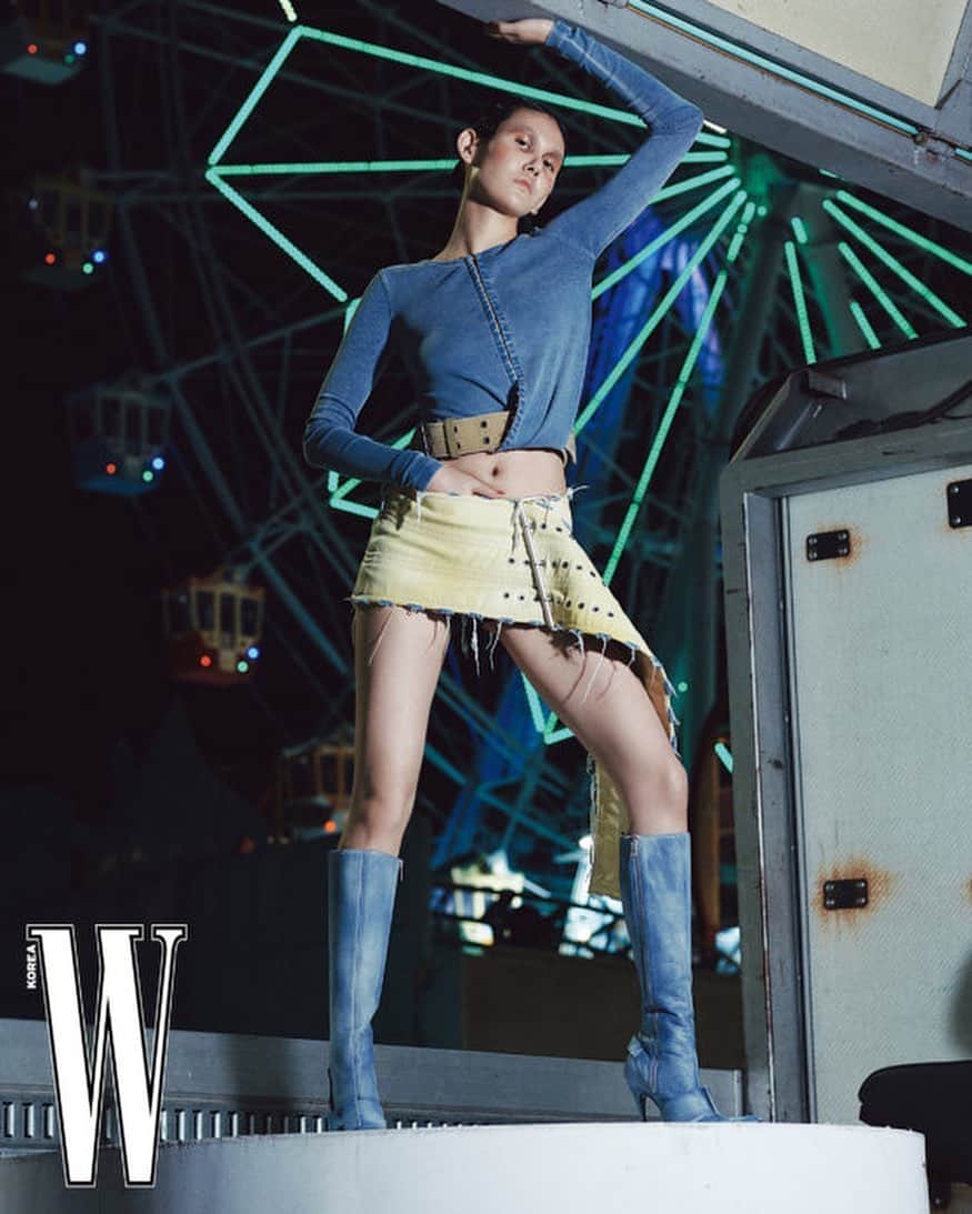 EZのインスタグラム：「moments in Incheon 🎡」