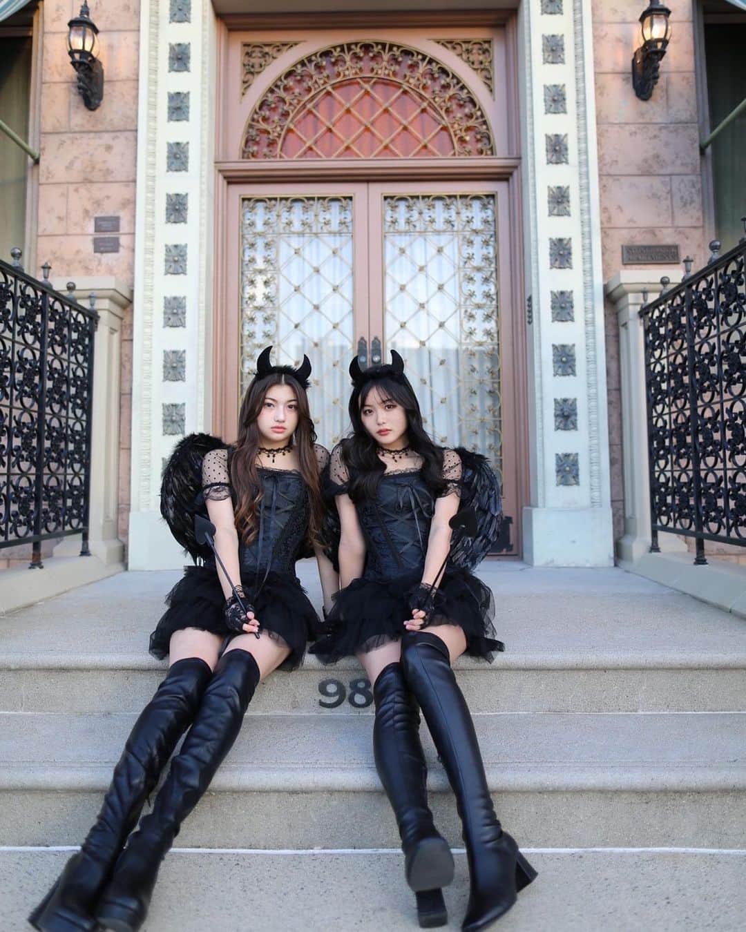 lilliakarina りりあさんのインスタグラム写真 - (りりあInstagram)「🅷🅰🅿🅿🆈 🅷🅰🅻🅻🅾🆆🅴🅴🅽 🎃  #halloween2022 #halloweencostume #devil #usj #universalstudiosjapan  #ハロウィンコスプレ #デビル #sheinforall #shein #teens @norisuke2016」10月31日 16時55分 -  lilliakarina