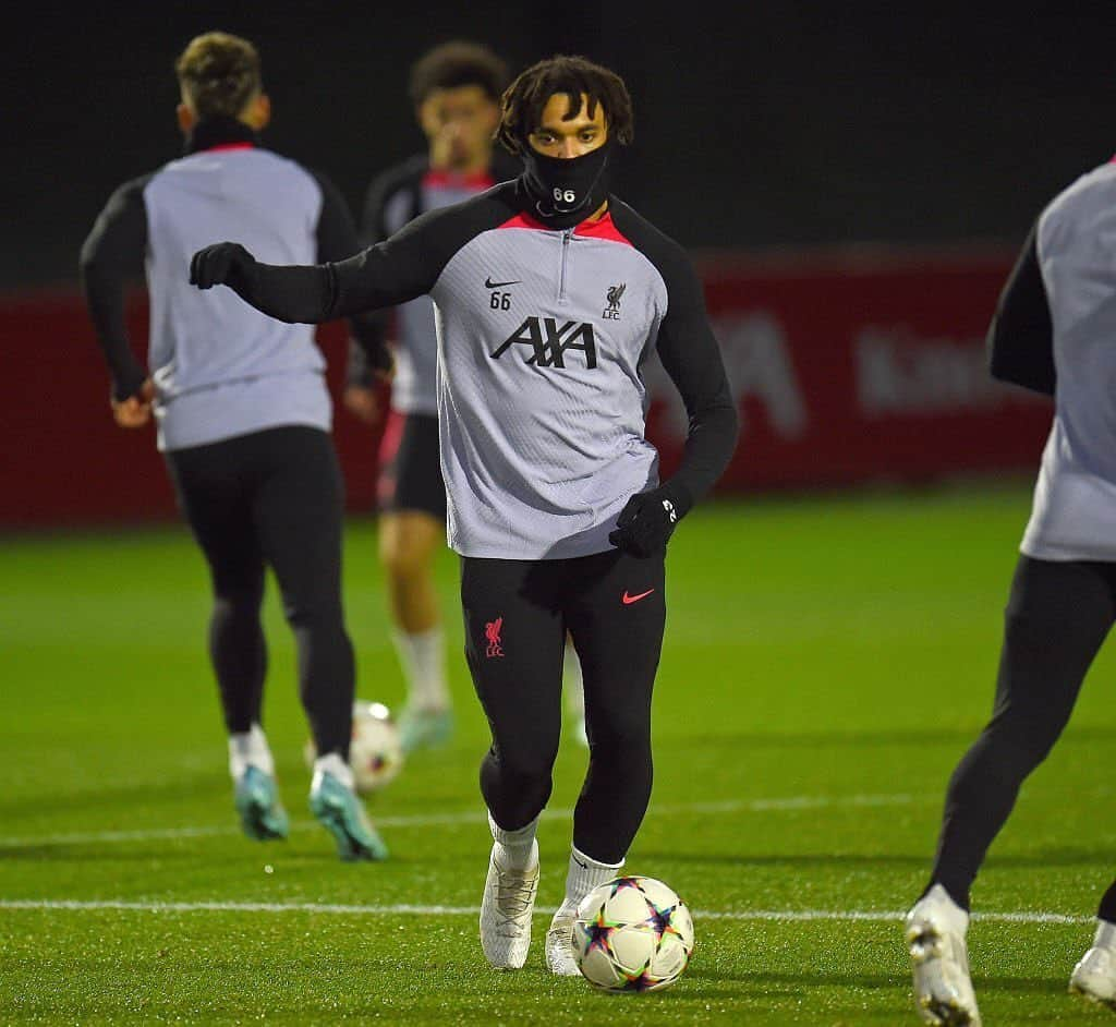 トレント・アレクサンダー＝アーノルドのインスタグラム：「Liverpool FC training (31-10-2022) 🔴📷: Andrew Powell for Liverpool FC 🔴 @trentarnold66 🔴   Tags ignore: #trentarnold #TAA66 #team66 #trentalexanderarnold #team66 #trentalexander  #milner #hendo #gerrard #diogojota #liverpool #lfc #salah #mane #firmino #robertson #vandijk #keita  #chamberlain #aoc #thiago #matip #gomez  #tsimikas #football  #l4l #f4f #lfl」