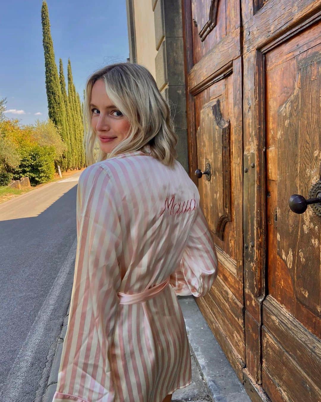 モード・ウェルゼンのインスタグラム：「Been awhile 🙋🏼‍♀️」