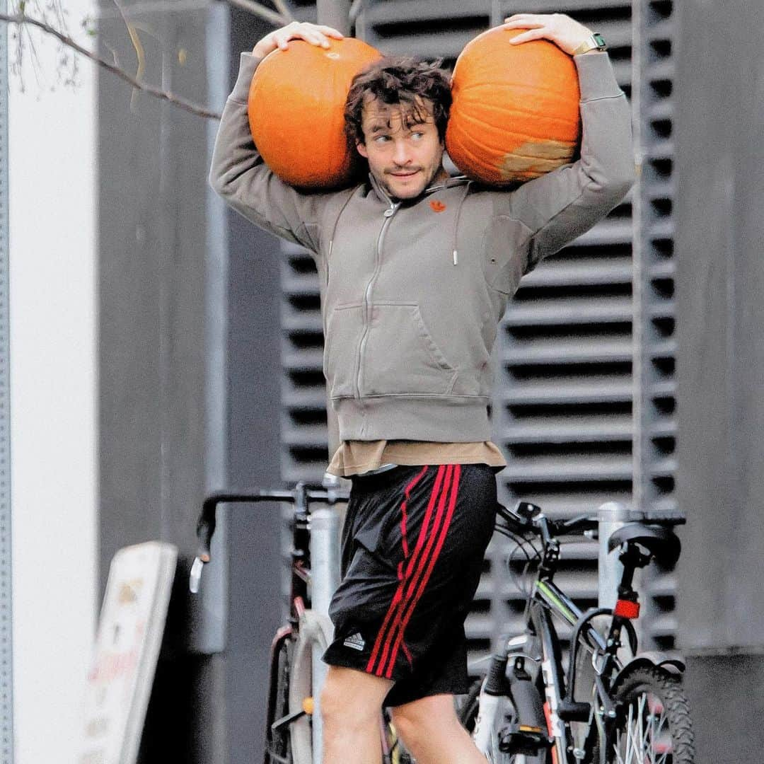 ヒュー・ダンシーさんのインスタグラム写真 - (ヒュー・ダンシーInstagram)「🎃」11月1日 4時33分 - hugh_dancy