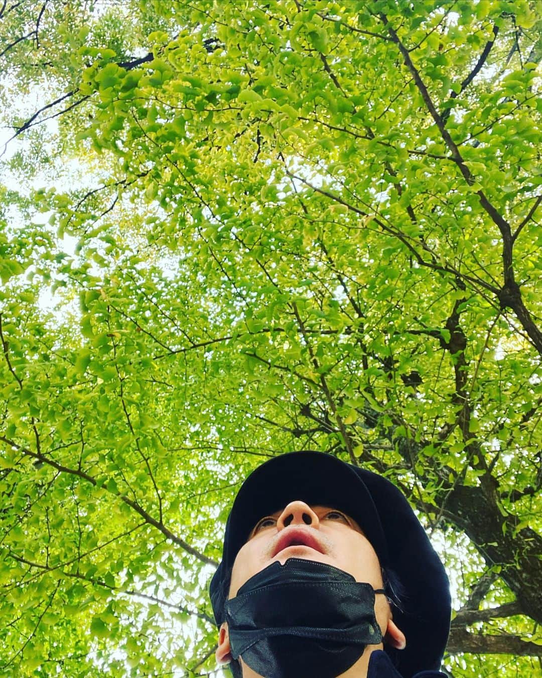 月に吠える。のインスタグラム：「もう11月になっちまった #大森南朋」