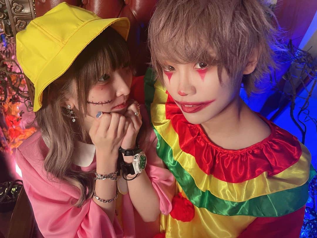 イニ（じん）のインスタグラム：「リア恋営業するホストの コスプレもしました🎃 . #halloween」