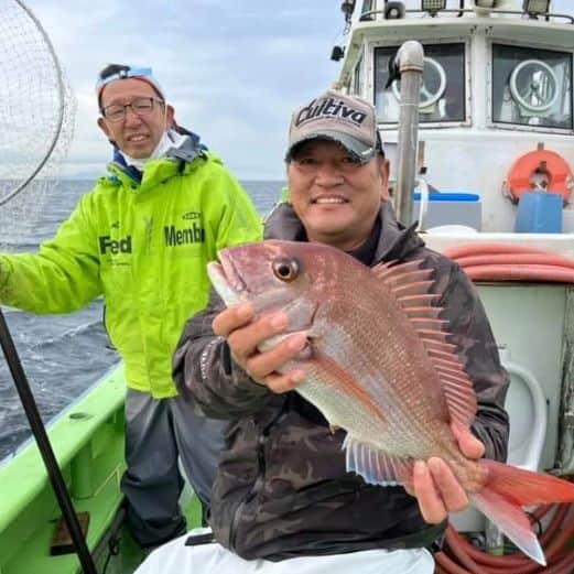 佐々木主浩さんのインスタグラム写真 - (佐々木主浩Instagram)「先日は日刊、サンスポコラボ企画で真鯛釣りに行ってきました。 相変わらずのまっちゃん… それでもいろいろな魚種が釣れて皆さん盛り上がってたと思います。 次回もお楽しみに！ #真鯛 #日刊スポーツ #サンスポ #丸又丸」10月31日 20時25分 - sasakikazuhiro.22