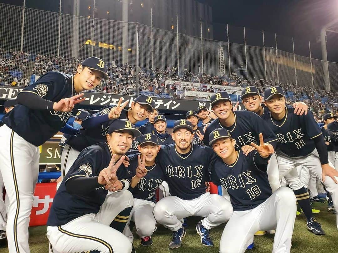 山岡泰輔のインスタグラム：「⁣ ⁣ 日本一になりました！！！！⁣ ⁣ 今年1年沢山応援ありがとうございました🙇‍♂️⁣ 楽しく今年は終われました👍⁣ また来年も宜しくお願いします！⁣ ⁣ オフシーズンの投稿が増えるかもしれないですが楽しみに温かく見てください笑笑🤣⁣ ⁣ #ありがとう #ありがとう能見さん」