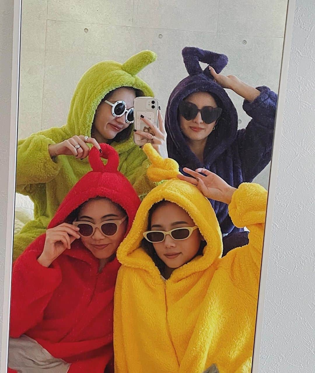 Julia Castroさんのインスタグラム写真 - (Julia CastroInstagram)「Happy Halloween🎃💜  今年は4人で小さい頃大好きだったあのキャラクターたち♡ 私は何色でしょうか？👻 皆んなはハロウィン楽しめた？ . #happyhalloween  #halloween  #teletubbies  #halloweencostume  #halloween2022 #ハロウィン #テレタビーズ #ハッピーハロウィン」10月31日 21時06分 - julia.c.0209