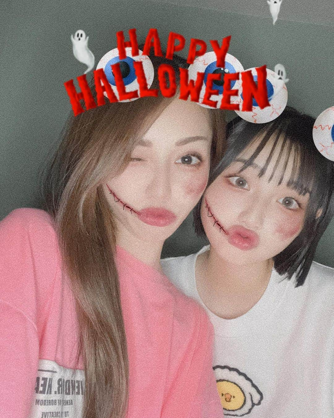 まゆさんのインスタグラム写真 - (まゆInstagram)「🎃HAPPY HALLOWEEN👻 珍しく２人共メイクしてるから♡ #親子 #おうちでハロウィン」10月31日 21時24分 - mayumixx119