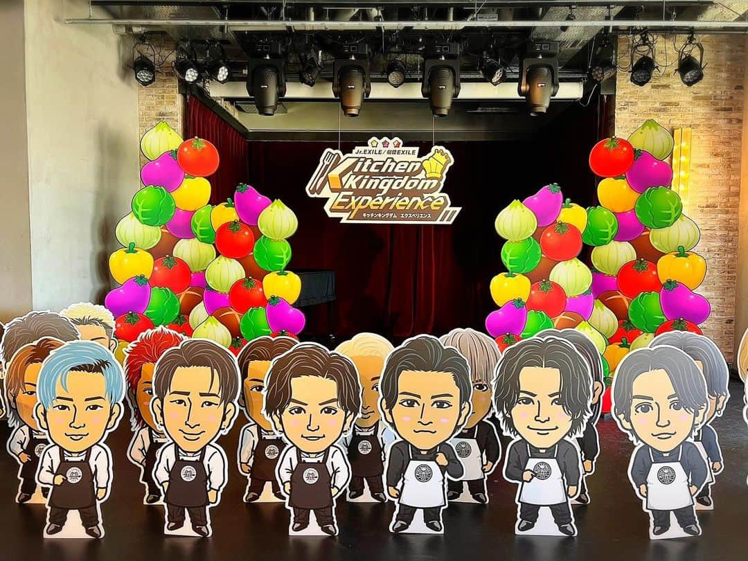 LDH kitchenのインスタグラム：「@thetokyohaneda_official  . Kitchen Kingdom Experience👑  8月よりスタートしたイベントも本日で最終日を迎えました🎈 第1弾、第2弾とたくさん方々にご来店頂きまして、ありがとうございました🌈✨  明日からは通常営業となりますので、羽田空港をご利用の方も、そうでない方も是非、ご来店をお待ちしております✈️  ______________________________________________ ■LDH kitchen THE TOKYO HANEDA■ 東京都大田区羽田空港3-3-2  第1旅客ターミナル 5F THE HANEDA HOUSE  ☎︎03-5579-7461  営業時間  平日(月〜木)：11:00-19:00(L.O 18:30)  金・土・日・祝：11:00-21:00(L.O 20:30) 定休日 年中無休 www.ldhkitchen-thetokyohaneda.jp ______________________________________________ . . #KitchenKingdom #KitchenKingdonBlast #KitchenKingdomExperience #キッチンキングダム #キッチンキングダムブラスト #キッチンキングダムエクスペリエンス #ハイスコアパズル #KCK #KCK_B #KCK_E #CL #LDHkitchenthetokyohaneda #羽田空港 #羽田 #HANEDA #hnd #hanedaairport #空港 #airport #restaurant  @kitchenkingdomb @thetokyohaneda_official @ldhkitchen_official @amazing_coffee_official @koori_ya_sun」