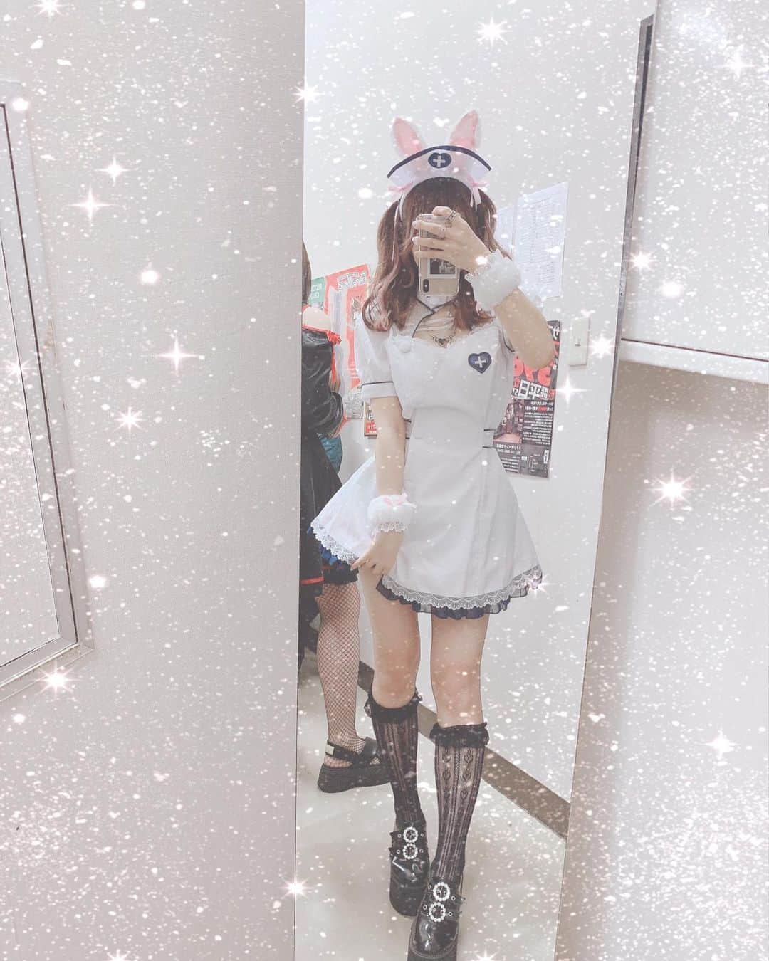 高梨あいさんのインスタグラム写真 - (高梨あいInstagram)「🐰💙💉 うさちゃんナース( ᐢ. ̫ .ᐢ ) げきかわゆ〜〜 ・ ・ ・  #自撮り #自撮り女子 #selfie #selfies  #地雷系 #地雷女子 #地雷系女子 #コスプレ #ハロウィン #Japanesegirl #likeforlikes #l4l」10月31日 22時10分 - _74nashi_