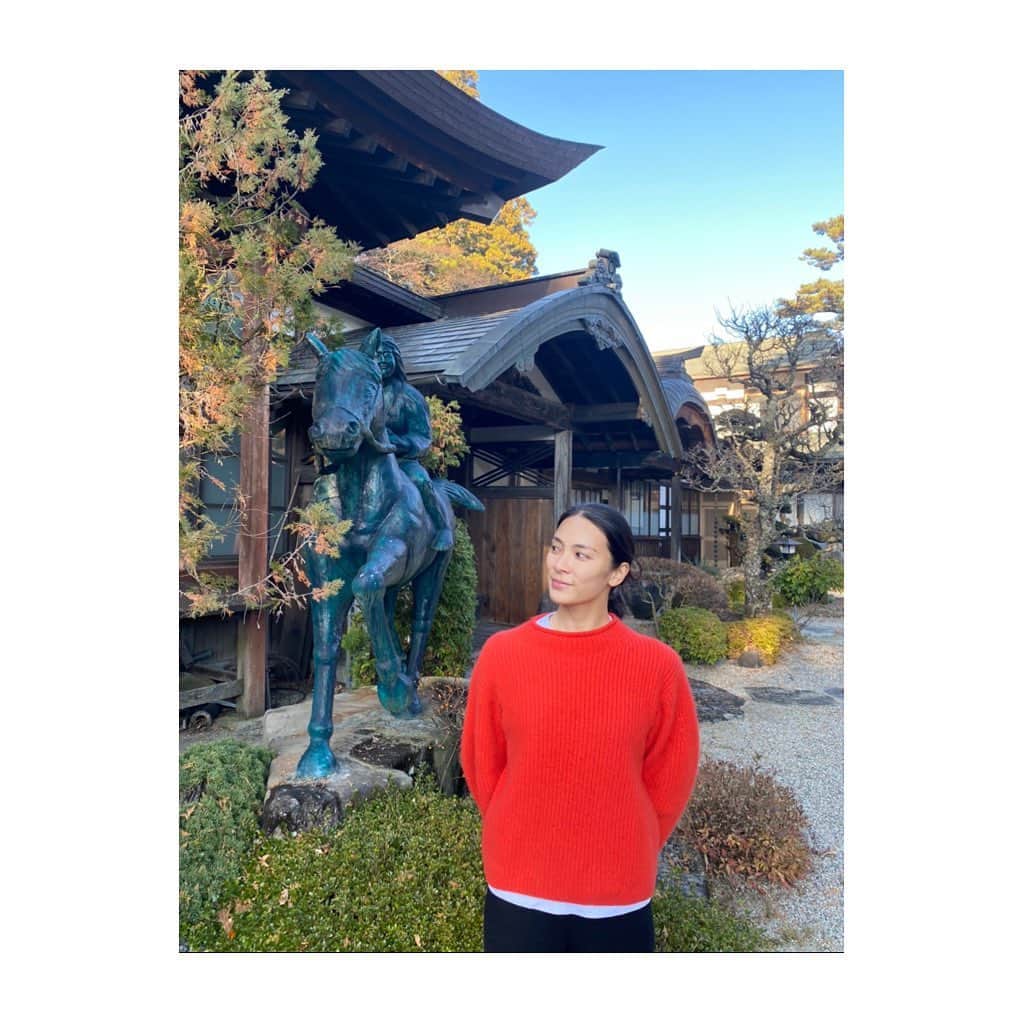 秋元才加さんのインスタグラム写真 - (秋元才加Instagram)「#鎌倉殿の13人  ご視聴ありがとうございました。 #巴御前 を通して感じた世界、見えた世界が沢山ありました。  義仲様、義盛殿に愛され、沢山の人との関わり合いで変わっていった巴。変わらない強さと変わっていける強さを教えてくれました。 私も巴のように、しなやかに今世を生き抜いていきたいと思います。  ありがとうございました。 最終回まで鎌倉を見届けます。」10月31日 22時28分 - areasayaka