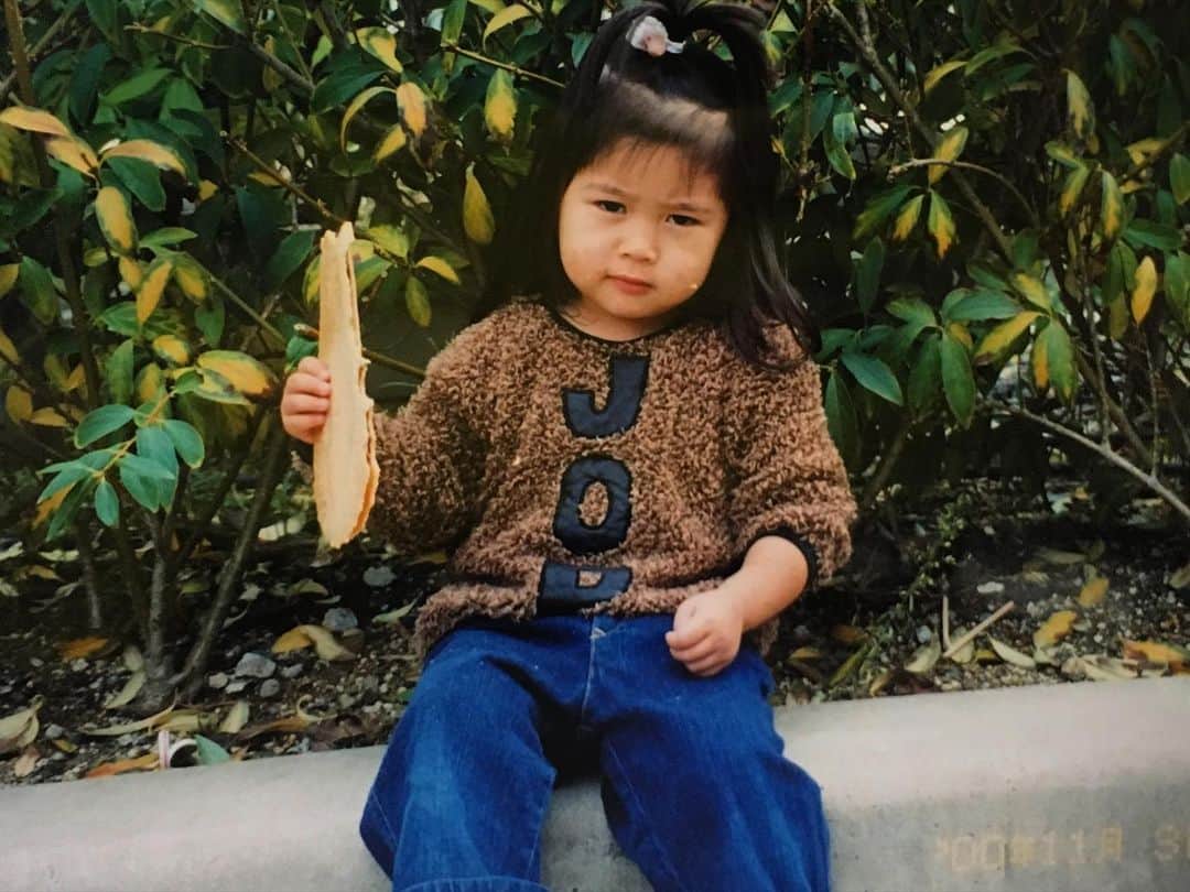 のインスタグラム：「たこせん武器に喧嘩してた3歳のあの頃。懐かしいなあ。喧嘩しようや！！」