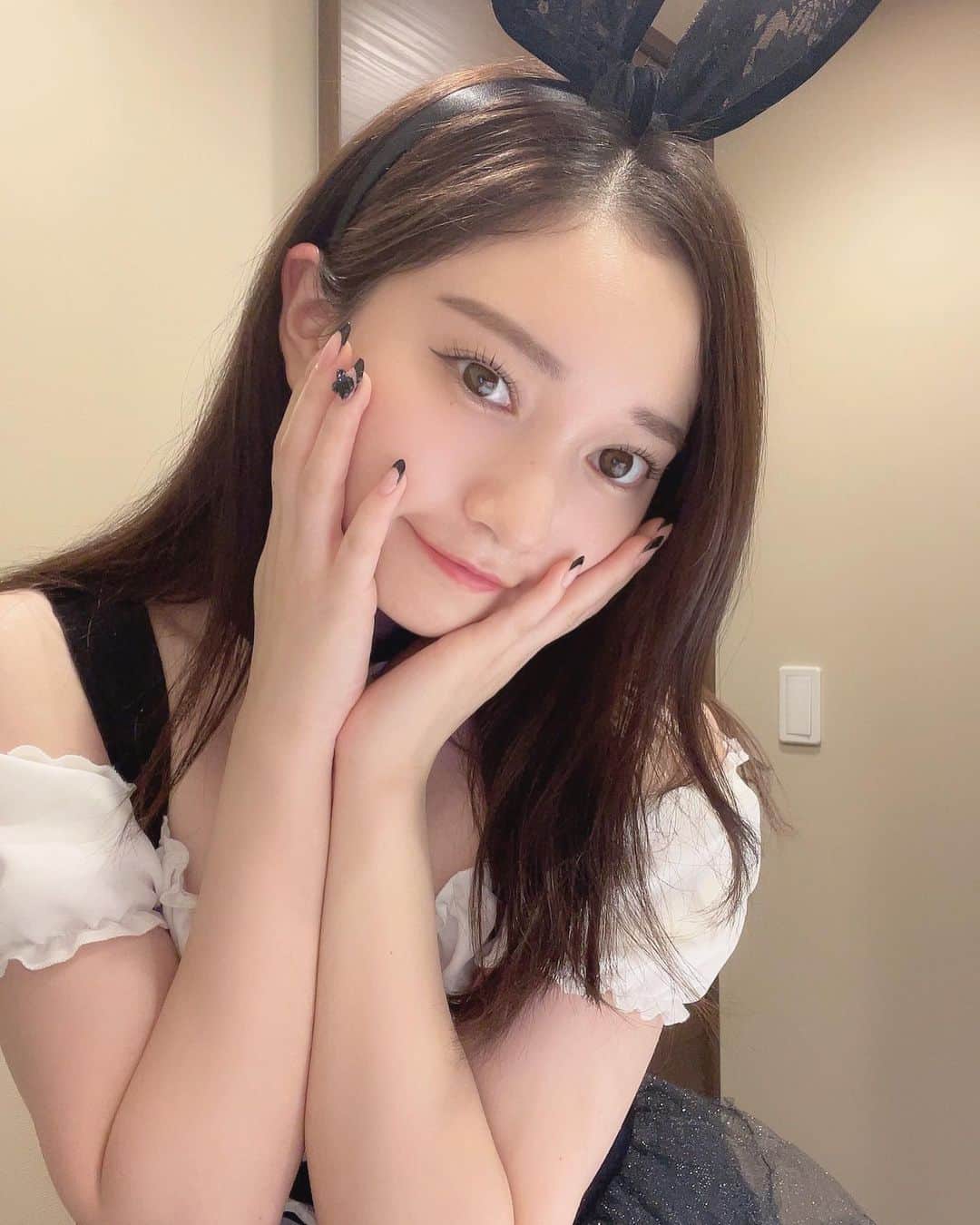 奥原妃奈子のインスタグラム：「今年のハロウィンはバニーガール👯‍♀️🖤」